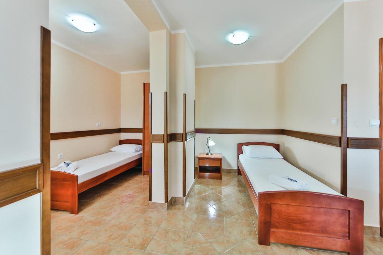 Garni Hotel Koral Budva Eksteriør billede